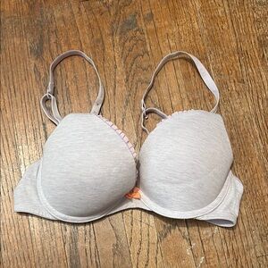 Victoria’s Secret bra